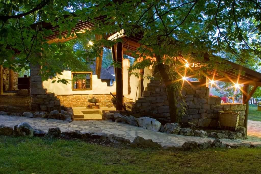 Farm Stay Cardaklije Kulen Vakuf Ngoại thất bức ảnh