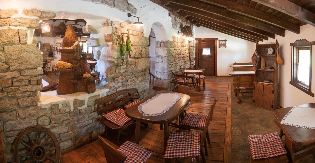 Farm Stay Cardaklije Kulen Vakuf Ngoại thất bức ảnh